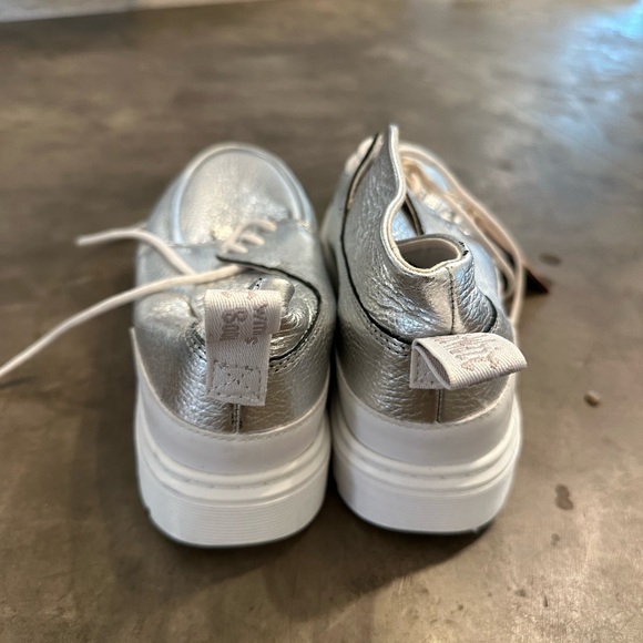 NWT Dr Martens Jemima Leather Kiltie Chukka Boots Silver - Picture 2 of 3